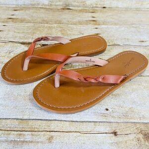 Universal Threads Size 6 Brown Leather Sandals